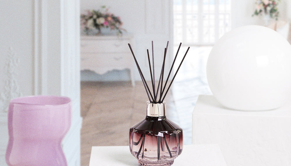 Diffuseurs de parfums à tiges : de multiples parfums pour des designs élégants et variés