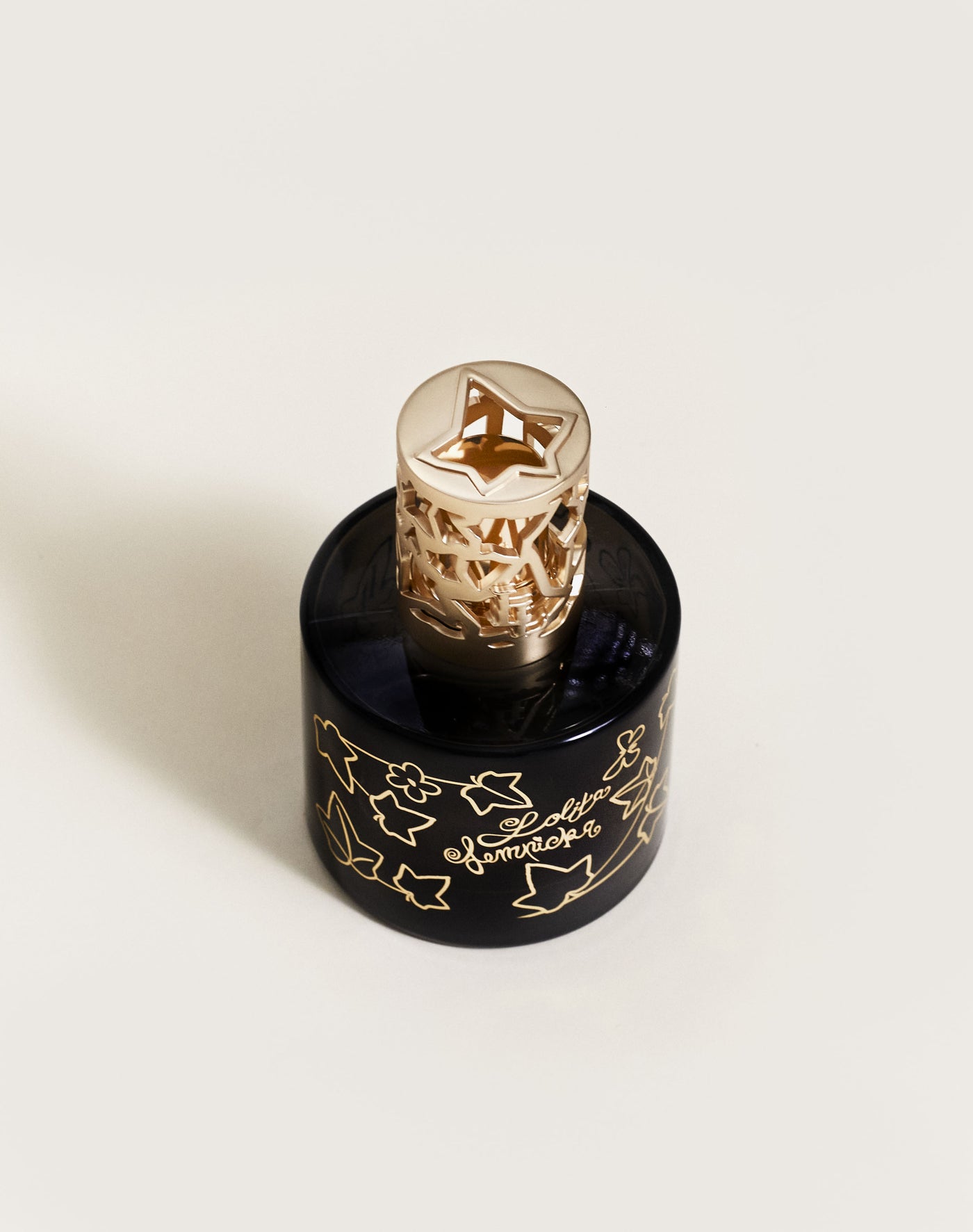 Art de Vivre - Concept Store - Édition limitée Lampe Berger ✨ Lolita  Lempicka 🌟 Venez découvrir cette magnifique collection dans votre boutique  🤩